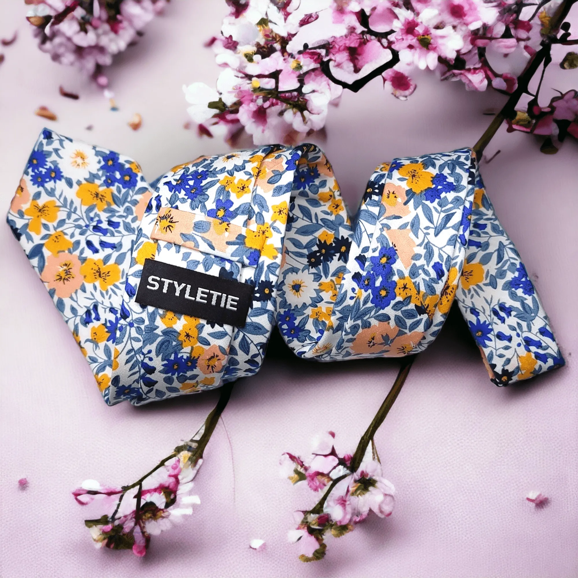 White Floral Pink Blue Leaf tie